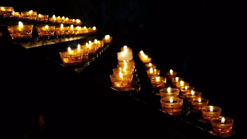 网络扫墓：跨越时空的情感连接